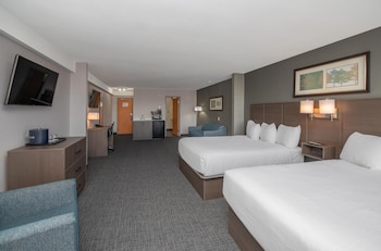 Premium Room, 2 Queen Beds (Coast Two Queens with Sofa Bed)