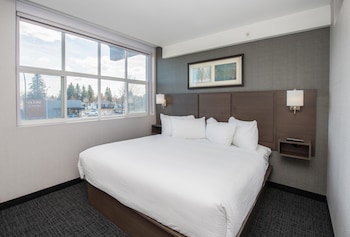 Premium Suite, 1 King Bed (Coast Premium King Suite)