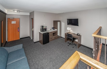 Premium Room, 1 King Bed (Coast King with Sofa Bed)