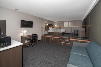 Premium Room, 1 King Bed (Coast King with Sofa Bed)