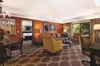 Suite, 1 King Bed with Sofa bed, Balcony, River View