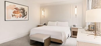 Room, 1 King Bed, Resort View (Mobility Accessible, Transfer Shower)