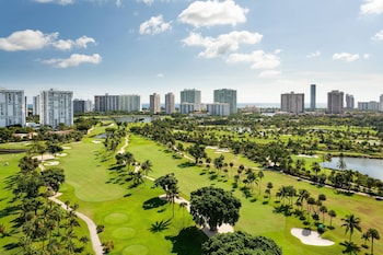Room, 1 King Bed, Balcony, Golf View