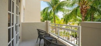 Room, 1 King Bed, Resort View (Mobility Accessible, Transfer Shower)