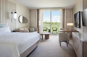 Room, 1 King Bed, Balcony, Golf View