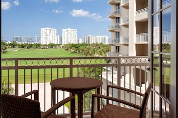 Room, 1 King Bed, Balcony, Golf View (Hearing Accessible)