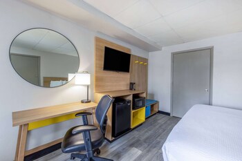 Room, 1 King Bed, Accessible