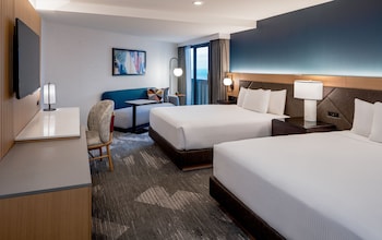 Room, 2 Queen Beds, Accessible (Shower)