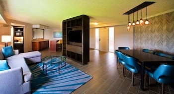 Presidential Suite, Multiple Beds, Microwave