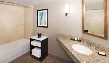 Suite, Multiple Beds, Microwave