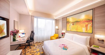 Club Room, 1 King Bed (Premier)