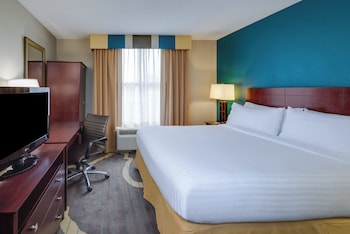 Standard Room, 1 King Bed, Jetted Tub
