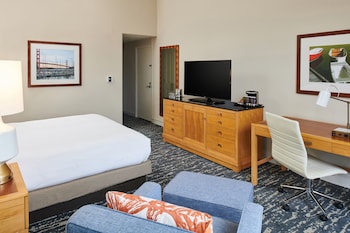 Room, 1 King Bed, Accessible, Bathtub