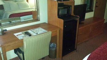 Deluxe Room, 1 Queen Bed, Accessible, Non Smoking