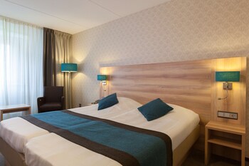 Deluxe Room, 2 Twin Beds, Non Smoking