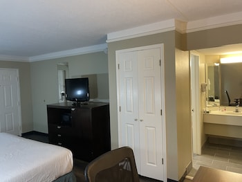 Room, 1 King Bed, Non Smoking