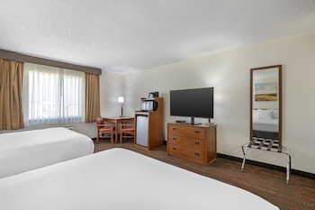 Standard Room, 2 Queen Beds, Non Smoking