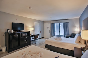 Standard Room, 2 Queen Beds, Non Smoking, Refrigerator