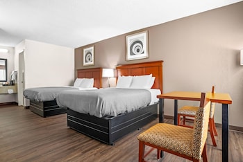 Standard Room, 2 Queen Beds, Smoking