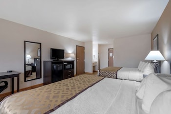 Standard Room, Multiple Beds, Non Smoking, Refrigerator & Microwave (Oversized Room)