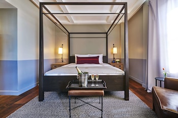 Superior Room, 1 King Bed