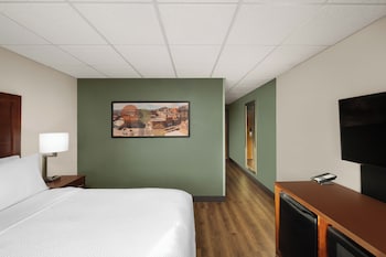 Standard Room, 1 Queen Bed