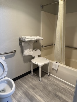 Room, 1 King Bed, Accessible, Non Smoking (Mobility, Tub w/Grab Bars)