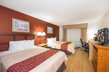 Deluxe Room, 2 Queen Beds, Non Smoking