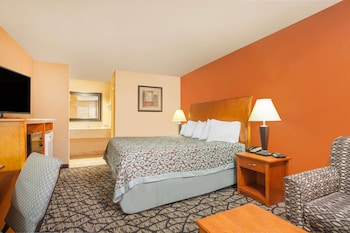 Room, 1 King Bed, Smoking