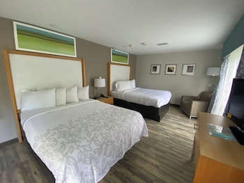 Superior Suite, 2 Queen Beds (Smoke Free)