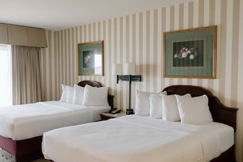 Bayfront Room – Balcony or Patio - 2 Queen Beds