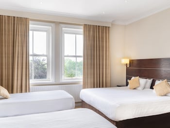 Family Room, Multiple Beds (Classic)