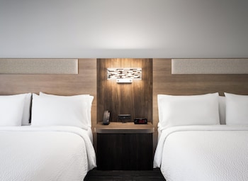 Standard Room, 2 Queen Beds, Accessible (Mobility, Accessible Tub)
