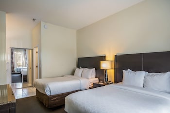 Suite, 2 Double Beds, Non Smoking (Interior Corridor)