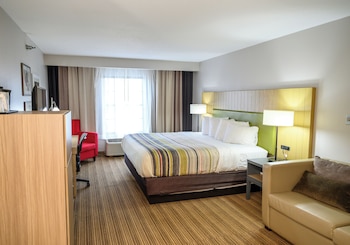 Suite, 1 King Bed with Sofa bed, Upper Floor (No Elevator)