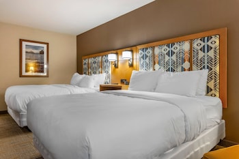 Room, 2 Queen Beds, Non Smoking, Bathtub