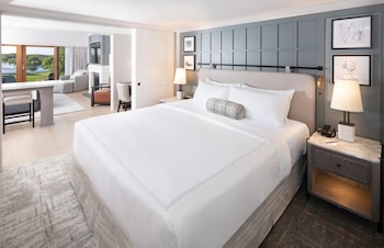 Premier Suite, 1 King Bed with Sofa bed