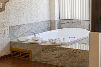 Terrace Suite, King bed and Jacuzzi