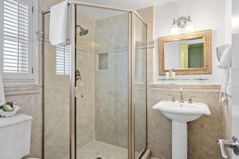 Accessible Junior Suite