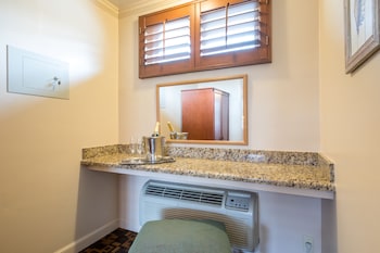 Standard Room, 2 Queen Beds