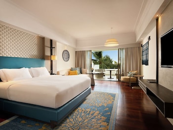 Room, 1 King Bed, Garden View