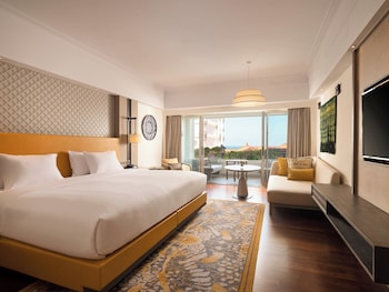 Deluxe Room, 1 King Bed, Ocean View