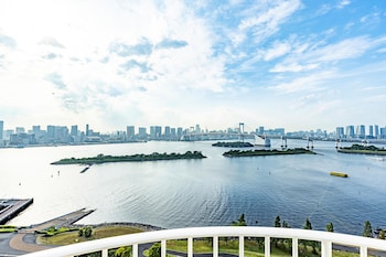 King Premium Executive - Non-Smoking - 40sqm - Rainbow Bridge View - Executive Lounge Access