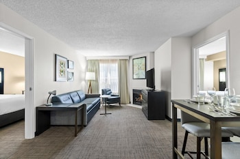 Suite, Multiple Beds, Accessible (Mobility Roll in Shower Two Bedrooms)