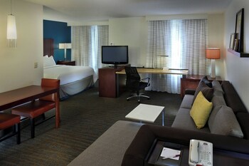 Suite, 1 Bedroom (Mobility/Hearing Accessible, Tub)