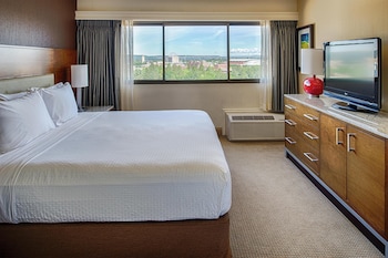 Room, 2 Queen Beds, Accessible (Roll-in Shower)