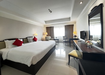 Deluxe Room, 1 King Bed