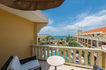 Deluxe Room, 1 King Bed, Ocean View (Butler Service)