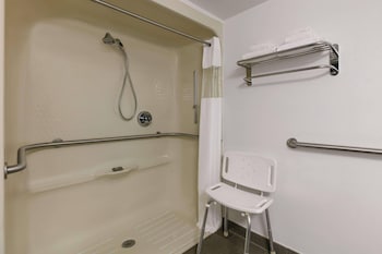 Double Bed-Accessible Room-Non-Smoking