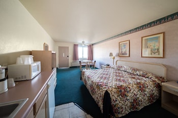 Studio Suite, 1 King Bed, Non Smoking